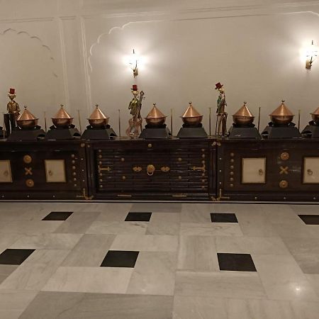 Hotel Raj Bagh Palace 자이푸르 외부 사진