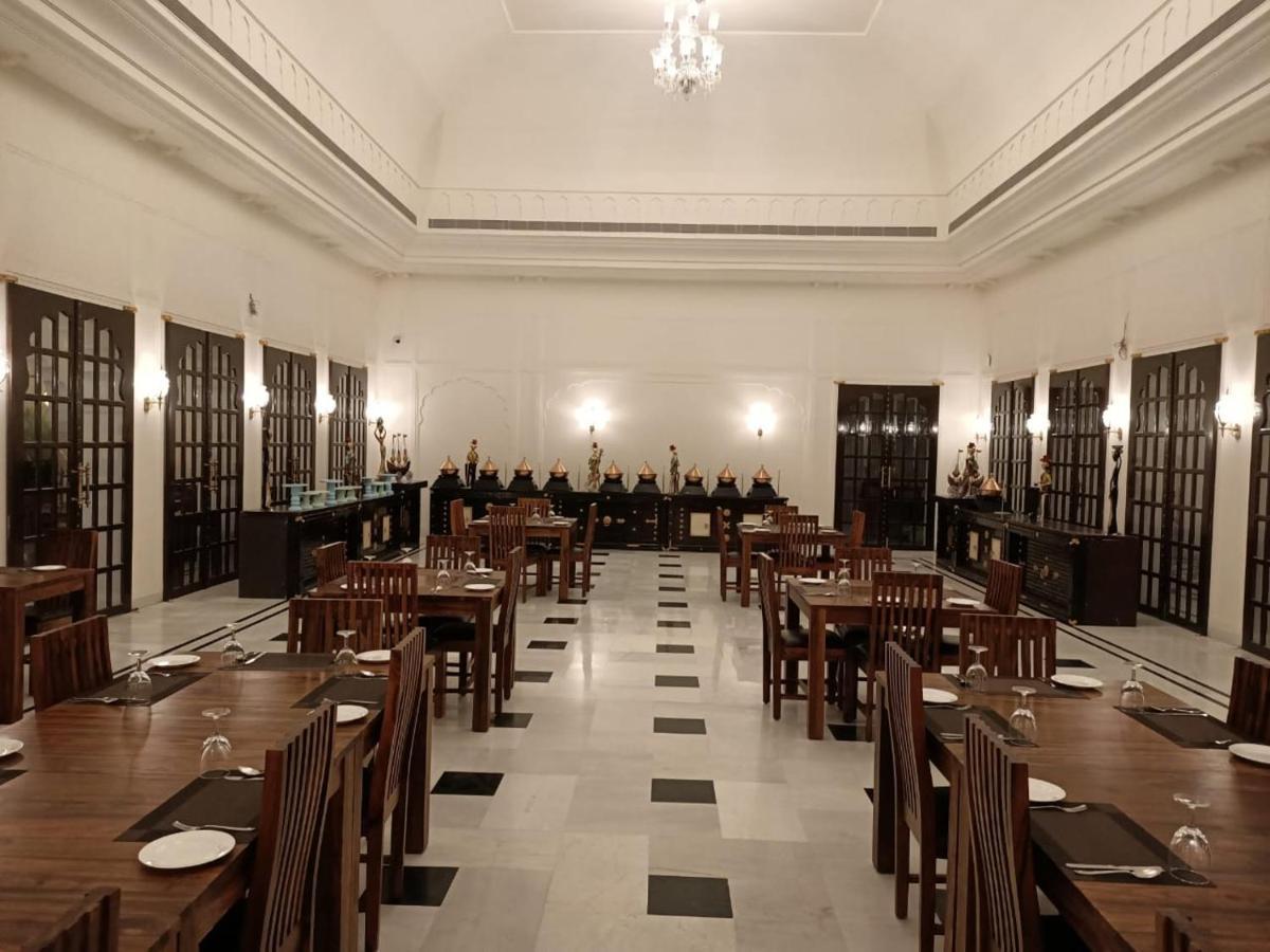 Hotel Raj Bagh Palace 자이푸르 외부 사진