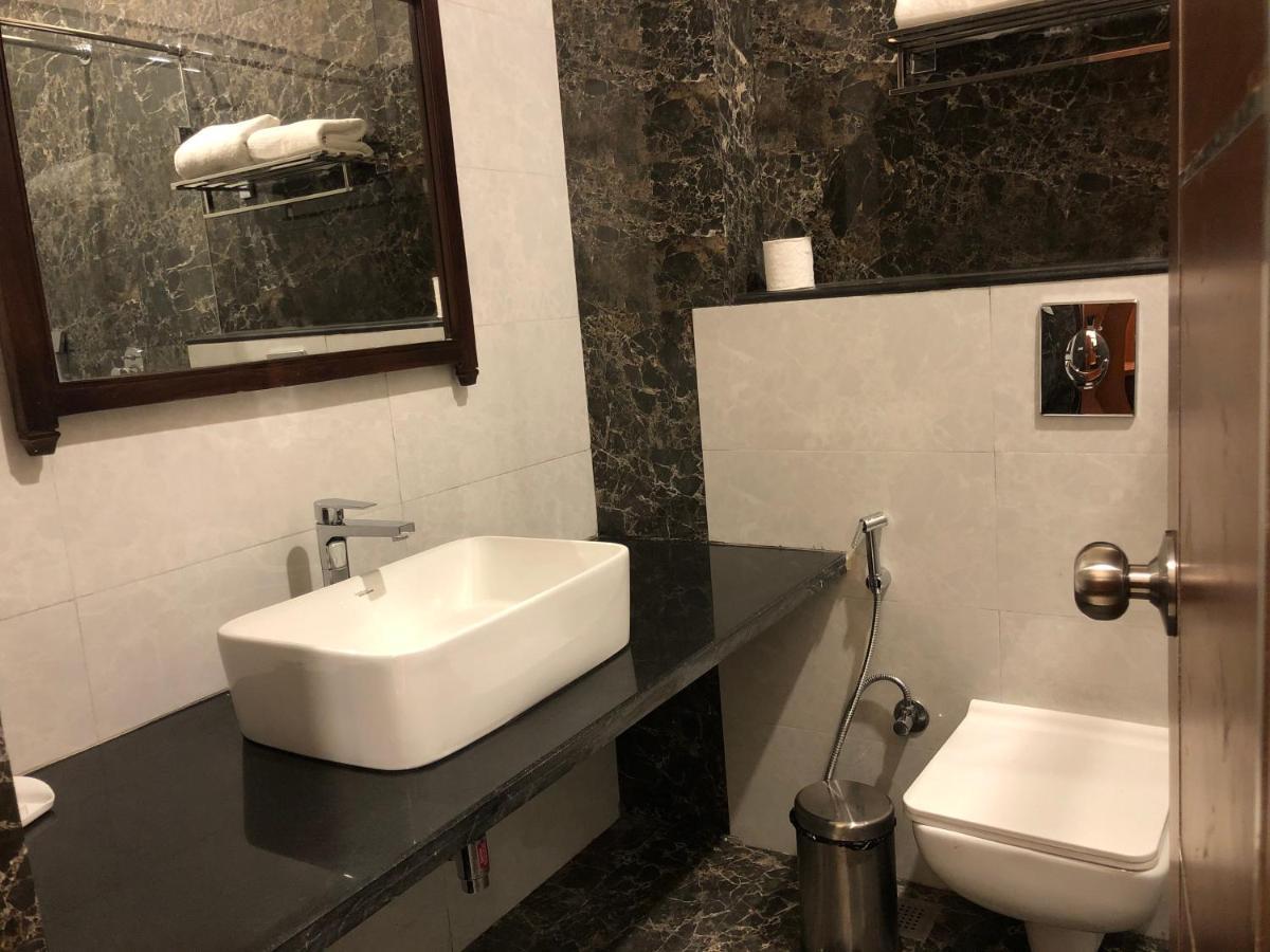 Hotel Raj Bagh Palace 자이푸르 외부 사진